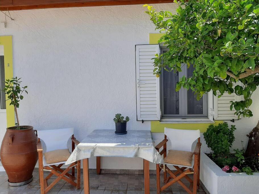 Apartamento Lemon Garden 2 Karidi Exterior foto